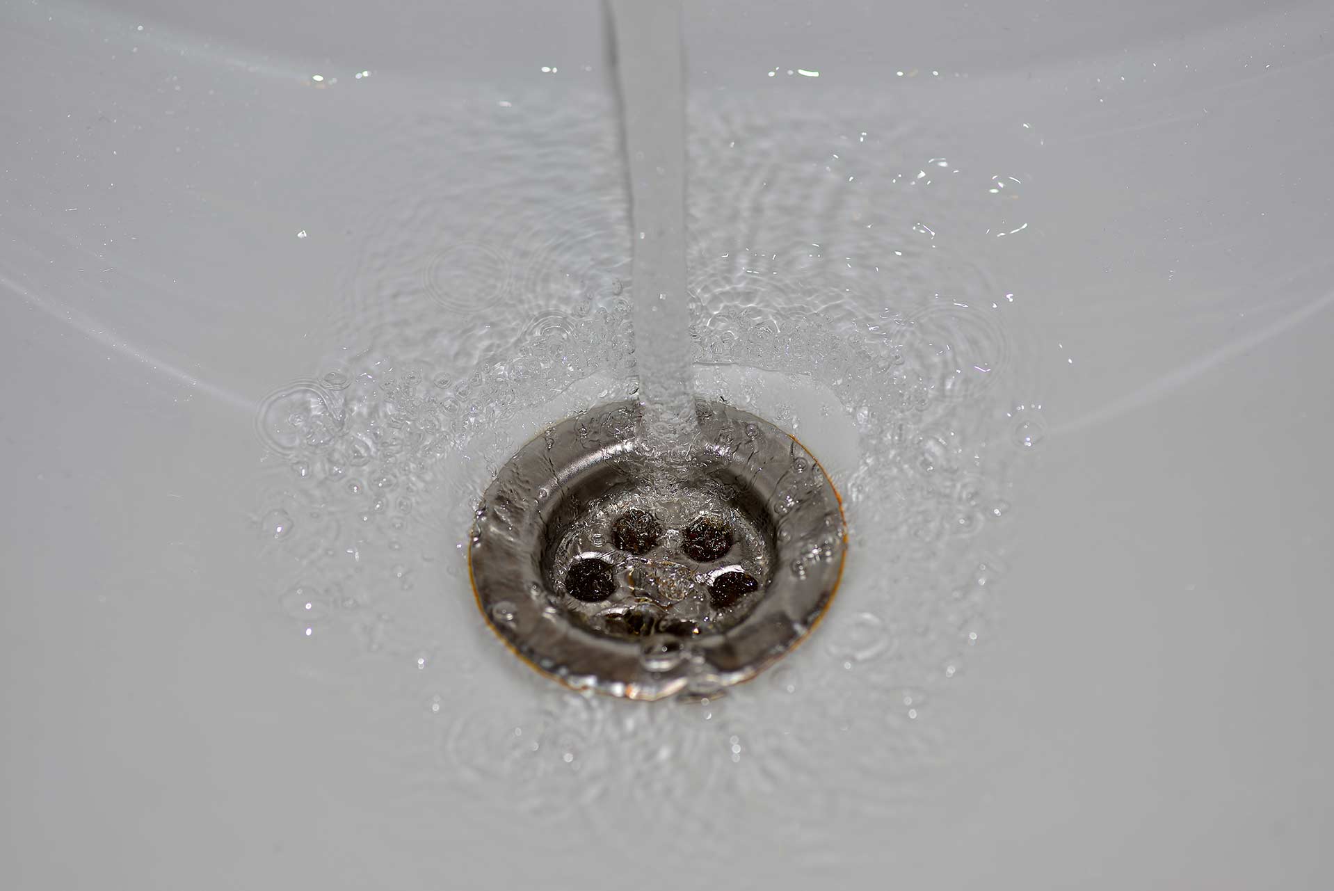 A2B Drains provides services to unblock blocked sinks and drains for properties in Wallingford.